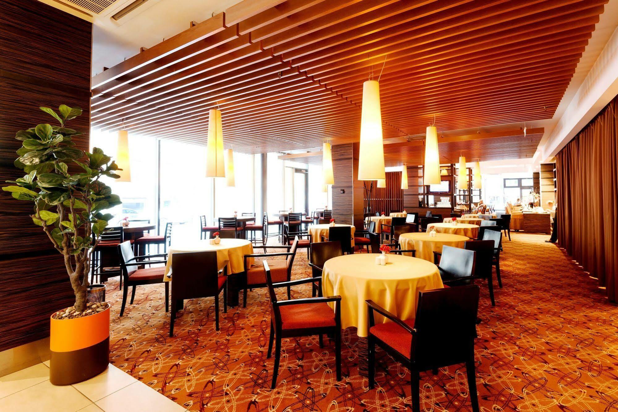 Hotell Ac By Marriott 4*